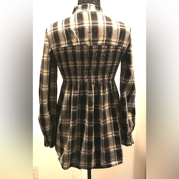 Classic plaid button down shirt meets adorable Nehru collar snd style style! - Picture 3 of 7